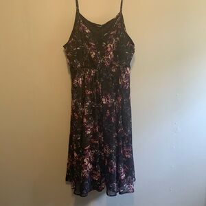 Torrid Black Chiffon Floral Dress Size 2 (18/20)